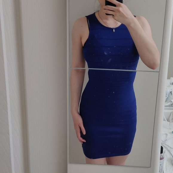 Bundle of 2 Dresses Forever21 Seduction - Picture 5 of 6